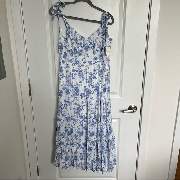 NEW Altar’d State Blue Floral Maxi Dress Size Large Available NWT - Picture 6 of 10